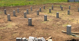 Фундамент на забивных жб сваях под ключ в Петергофе - фундамент из забивных железобетонных свай цена от 3152 руб/м2